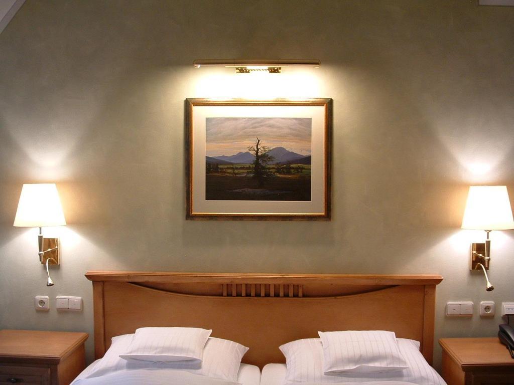 Altstadthotel Braeuwirt Weiden in der Oberpfalz Стая снимка