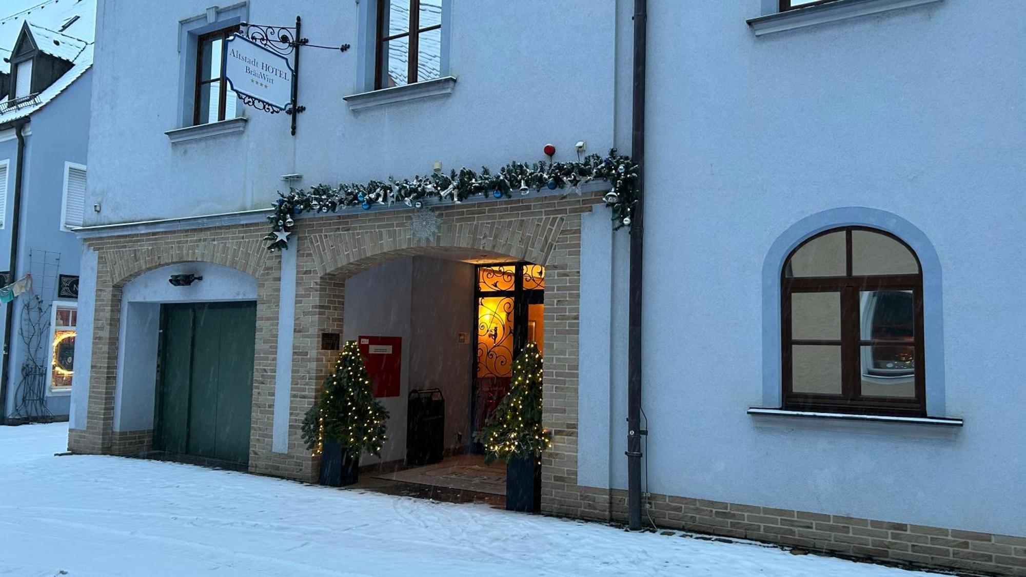 Altstadthotel Braeuwirt Weiden in der Oberpfalz Екстериор снимка