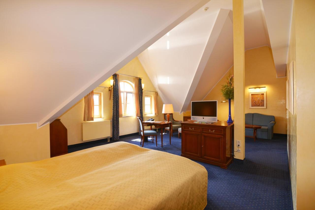Altstadthotel Braeuwirt Weiden in der Oberpfalz Екстериор снимка
